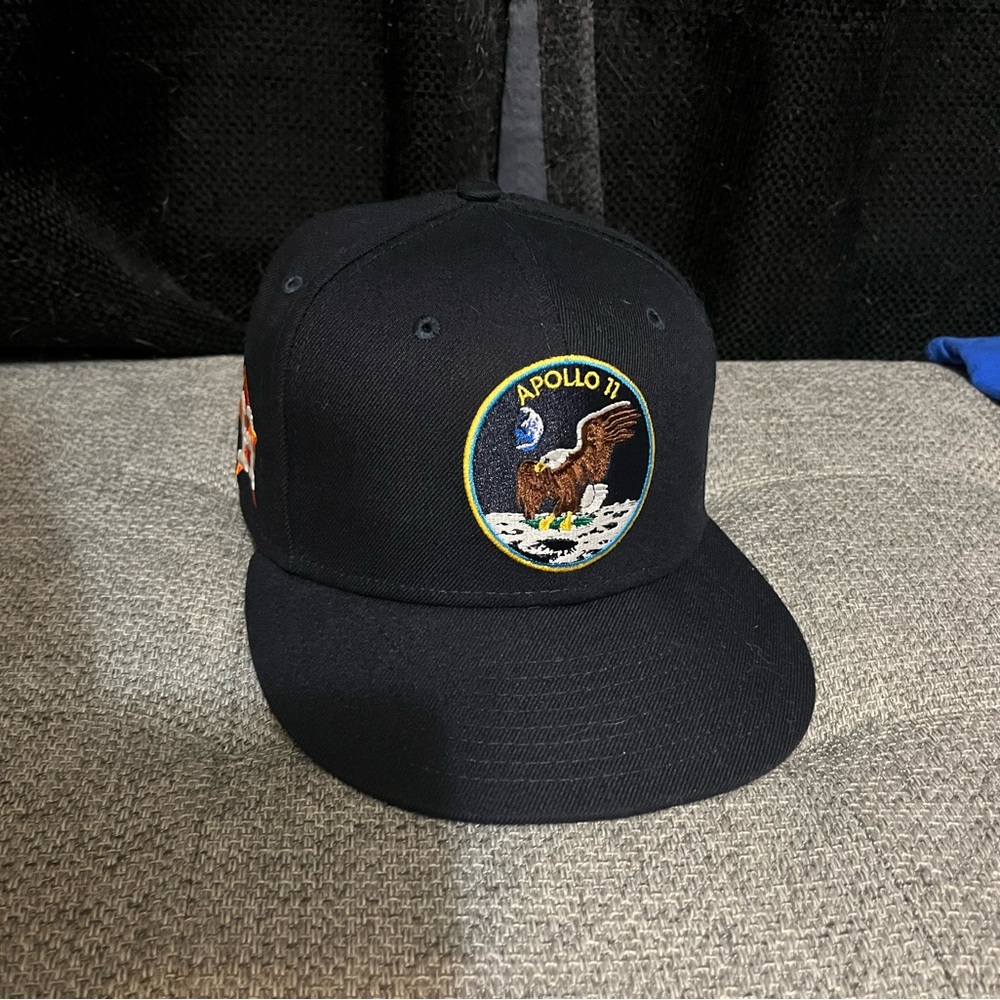 Apollo 11 Houston Astros New Era Navy and Black 59FIFTY Fitted Hat. Worn once